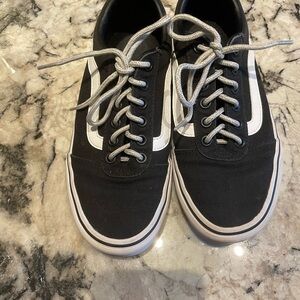 Vans Old Skool Black and White Sneakers Women’s 6.5